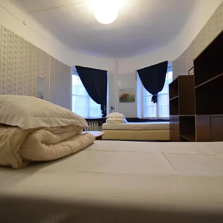 Hostel One Old Town *